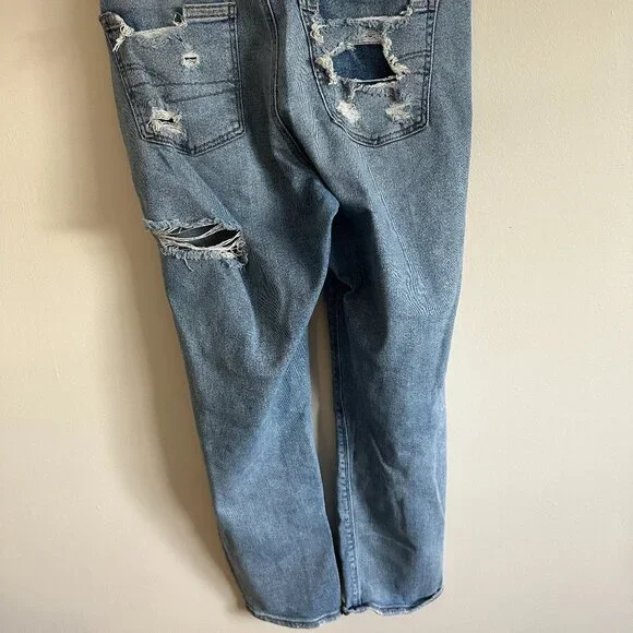 AE Ripped Relaxed Mom Jean - Picture 11 of 14